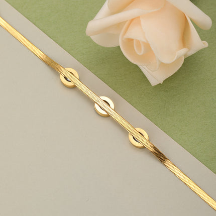 Pulsera De Cadena Dorada Con Detalles De Zirconias Ovaladas