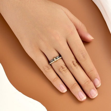 Anillo Con Diseño De Cerámica Y Diamantes Zirconia En Acero Inoxidable Chapado En Oro 18K