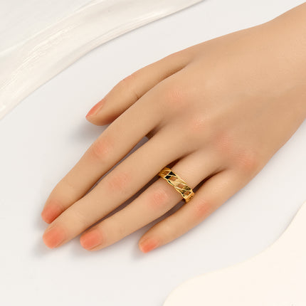 Anillo Con Diseño De Cadena Calada Y Hueco De Acero Inoxidable Chapado En Oro 14K