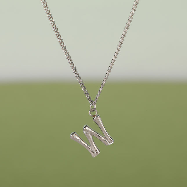 Collar Casual De Acero Inoxidable Sencillo Con Colgante Elemento De Letra W Grande De Moda