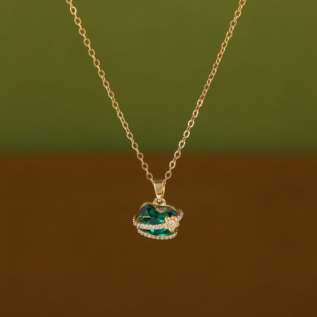 Collar Con Colgante De Corazón De Circón Verde De Acero Inoxidable De Lujo Ligero De Moda