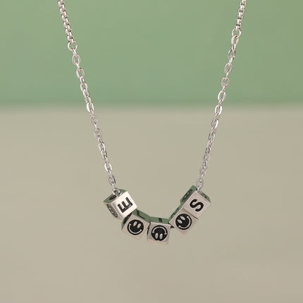 Collar De Acero Inoxidable De Estilo INS Con Dados De Expresión Tridimensional Y Letras