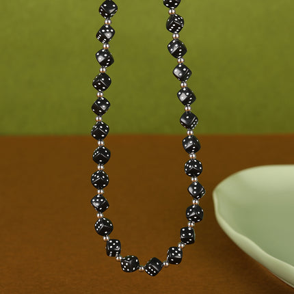 Collar De Dados Acrílicos Negros Tridimensional Simple De Tendencia INS Con Diseño Único