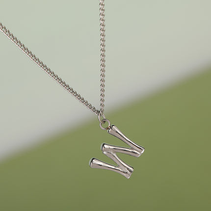 Collar Casual De Acero Inoxidable Sencillo Con Colgante Elemento De Letra W Grande De Moda