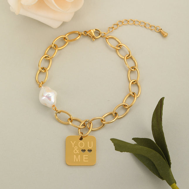 Pulsera Con Diseño De Placa Inglés Y Perlas En Cobre Chapado En Oro 14K