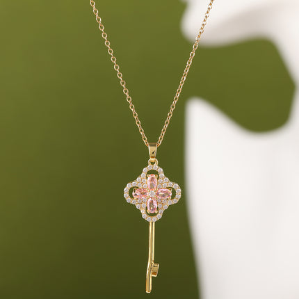 Collar Fresco Con Colgante De Llave En Forma De Trébol De Strass De Estilo Femenino