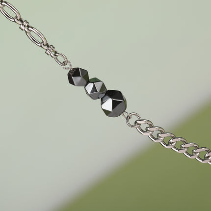Collar De Acero Inoxidable Con Piedras Negras De Múltiples Caras De Moda Con Colgante Puntiagudo