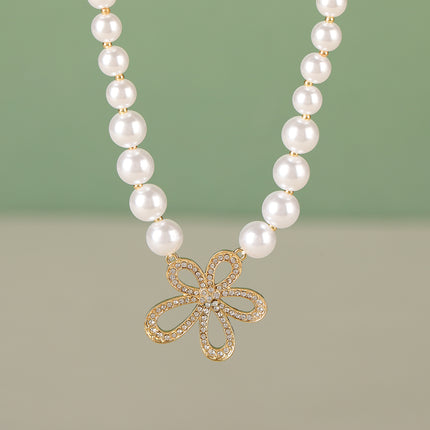 Collar De Perlas De Estilo Vintage Con Colgante De Flor De Diamante De Imitación De Moda