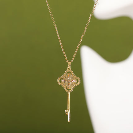 Collar Fresco Con Colgante De Llave En Forma De Trébol De Strass De Estilo Femenino