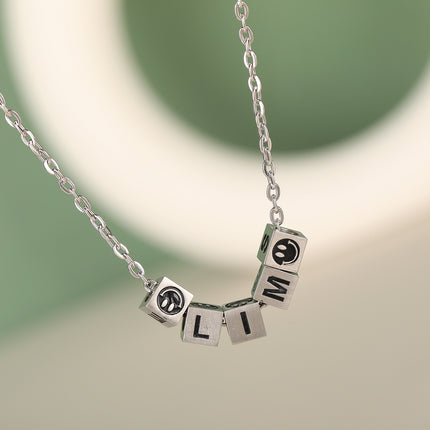 Collar De Acero Inoxidable De Estilo INS Con Dados De Expresión Tridimensional Y Letras