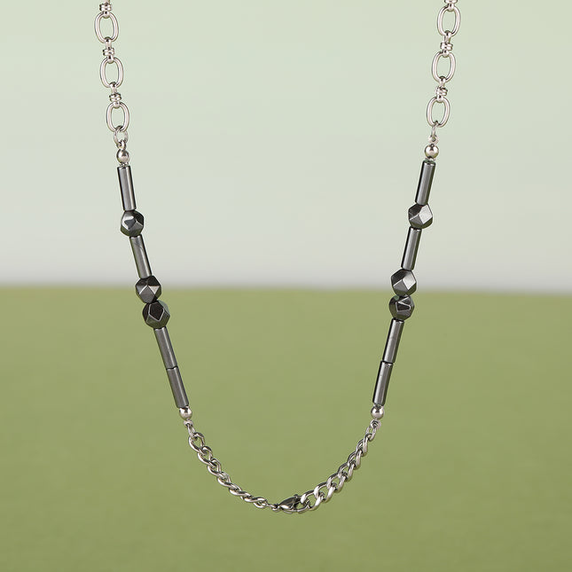 Collar De Acero Inoxidable Con Piedras Negras De Múltiples Caras De Moda Con Colgante Puntiagudo