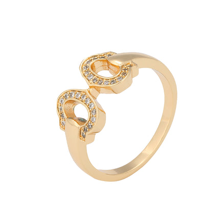 Anillo Con Diseño De Corazón Hueco Y Diamantes De Zirconia En Cobre Chapado En Oro 14K