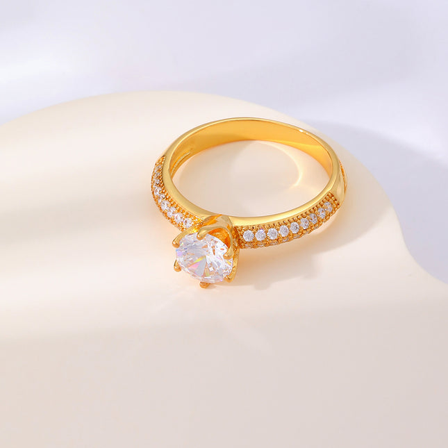 Anillo Con Diseño Seis Garras De Diamantes De Zirconia De Cobre Chapado En Oro 14K