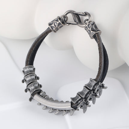 Pulsera De Cuero PU De Doble Capa Con Detalle De Hueso Y Acero