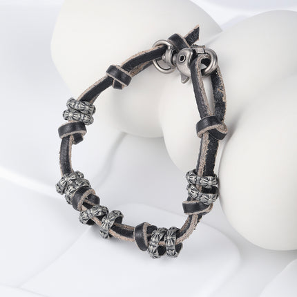 Pulsera De Cuero PU Con Detalles De Anillas Y Acero Inoxidable 316