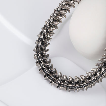 Pulsera De Cuero PU Con Detalle De Hueso Y Acero Estilo Único