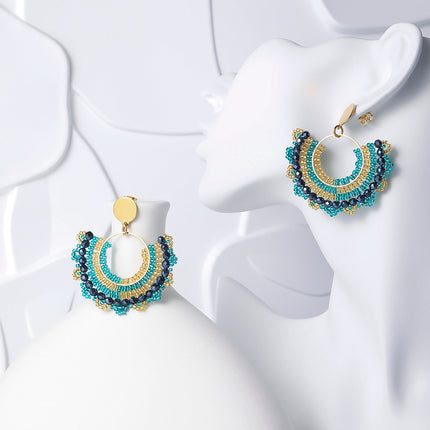 Aretes Bohemios Azul Pavo Real Forma Semicircular y Estilo Únic