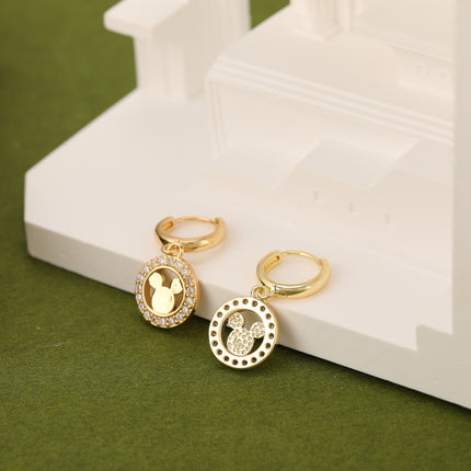 Aretes Con Colgante De Círculo Hueco Con Zirconias En Cobre