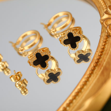 Aretes Chapado En Oro Con Aros Y Flor De Cuatro Hojas Diseño Elegante