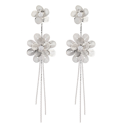 Aretes Largos De Cobre Con Flores Y Flecos De Plateado Estilo Elegante