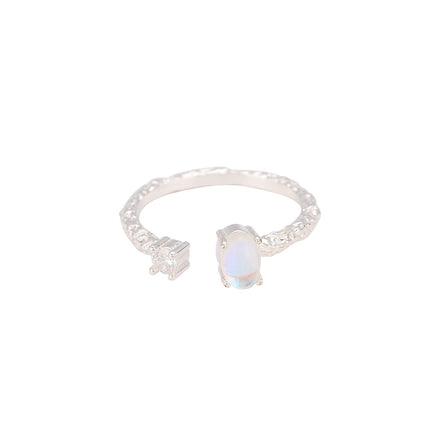 Anillo Ajustable Con Textura Tallada Y Piedras De Colores En Plata S925