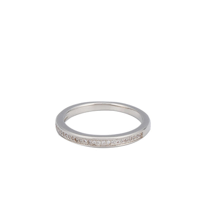 Anillo Minimalista Con Diamantes De Zirconia En Cobre Chapado En Plata