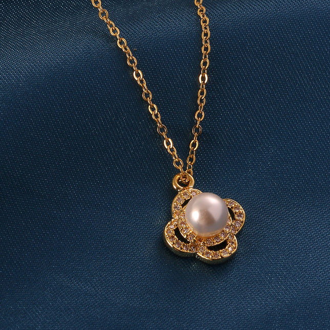 Collar De Perla Y Flor Cobre Enchapado De Oro 14K Minimalista