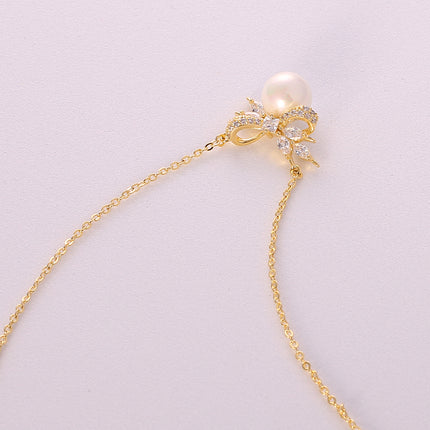 Collar Con Colgante De Lazo De Zirconia Y Perla,  Cobre Chapado Oro 14K