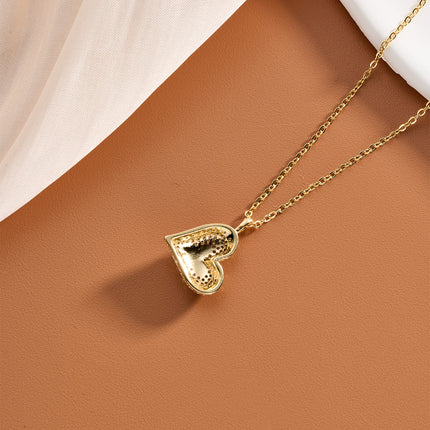 Collar En Dije De Corazón Con Incrustaciones De Circonitas Elegante