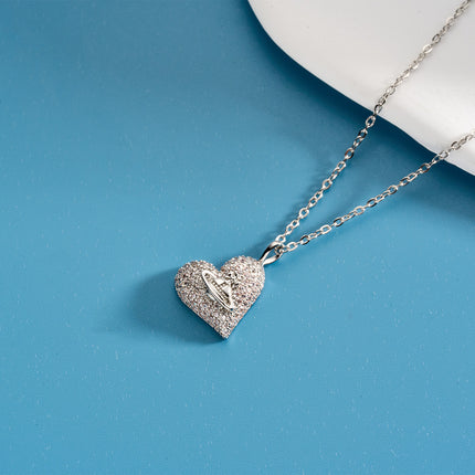Collar En Dije De Corazón Con Incrustaciones De Circonitas Elegante