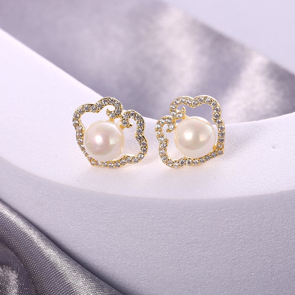 Aretes de Cobre Chapado En 14K Con Diseño Irregular Y Perlas Envuelto