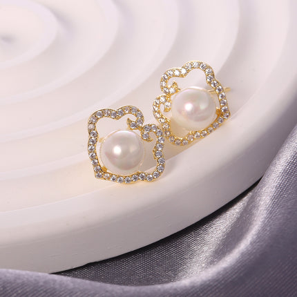 Aretes de Cobre Chapado En 14K Con Diseño Irregular Y Perlas Envuelto
