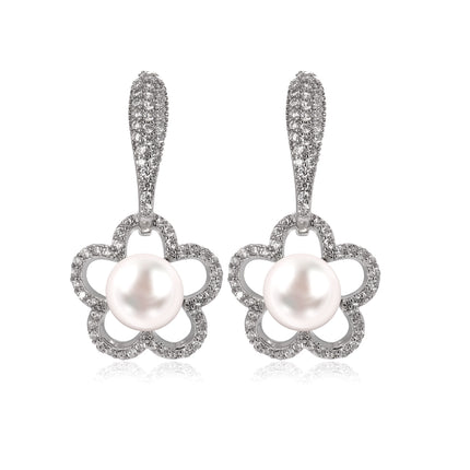 Aretes De Cobre Baño De Oro 14K De Flor Con Perlas, Diseño Elegante