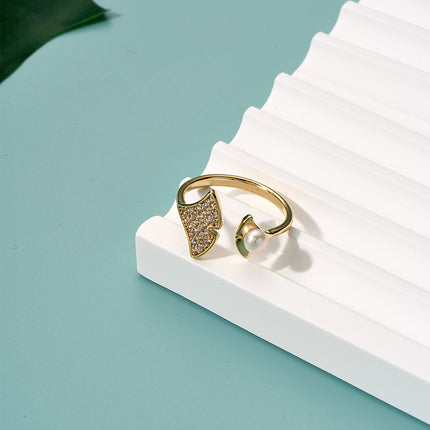 Anillo Ajustable Con Perla Y Diamantes De Diseño De Hoja De Ginkgo De Cobre Chapado En Oro 14K