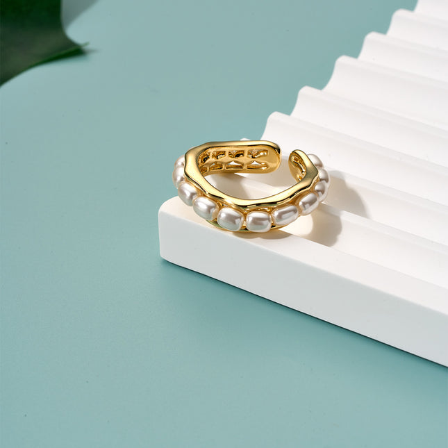 Anillo Ajustable Con Diseño Minimalista De Perla Con Estilo Luxe De Cobre Chapado En Oro 14K