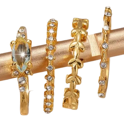 Juego De Anillos Con Diseño De Flor Diamantes  De Aleación Chapado En Oro 14K