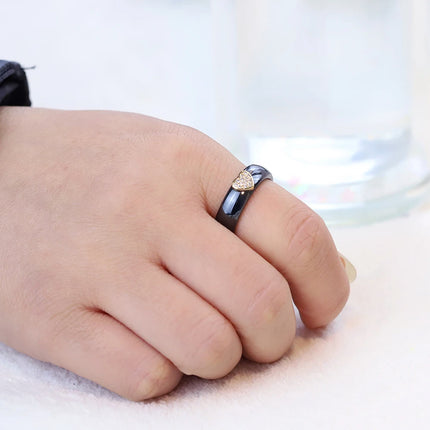 Anillo Con Diseño De Cerámica Y Diamantes En Acero Inoxidable Chapado En Oro 18K