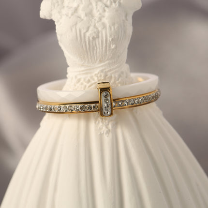 Anillo Con Diseño De Cerámica Y Diamantes Zirconia En Acero Inoxidable Chapado En Oro 18K
