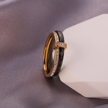 Anillo Con Diseño De Cerámica Y Diamantes Zirconia En Acero Inoxidable Chapado En Oro 18K