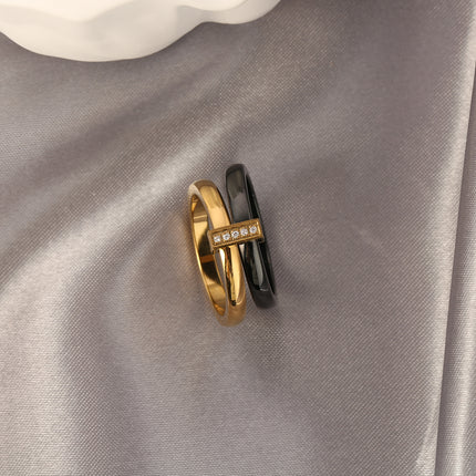 Anillo Con Diseño De Cerámica Y Diamantes Zirconia En Acero Inoxidable Chapado En Oro 18K