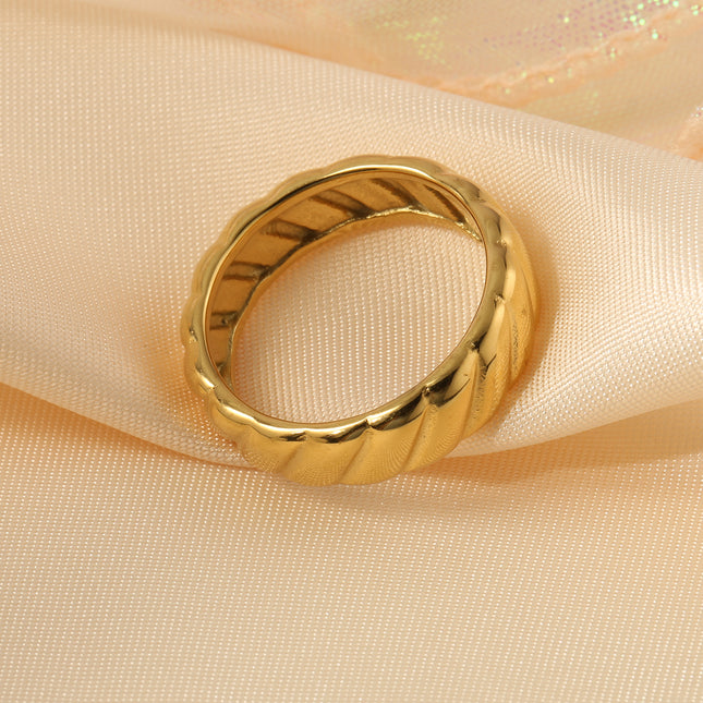 Anillo De Moda Con Diseño Patrón De Neumático En Acero Inoxidable Chapado En Oro 18k