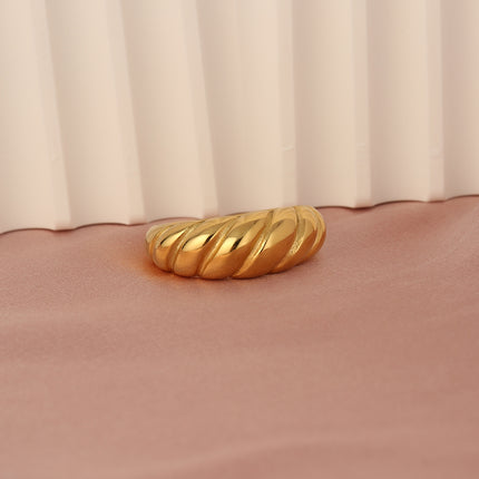 Anillo Con Diseño Creativo Y Elegante De Acero Inoxidable Chapado En Oro 14K