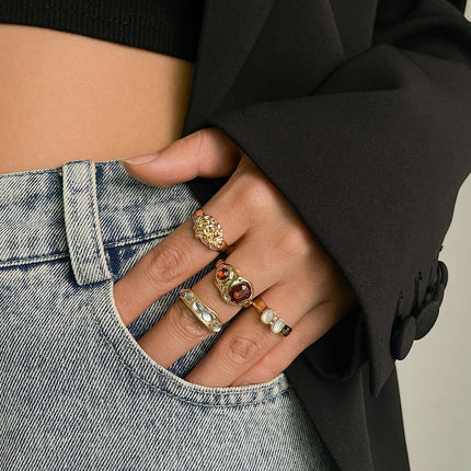 Set De Anillos Con Diseño Hueco Y Diamantes De Aleación Chapado En Oro 14K