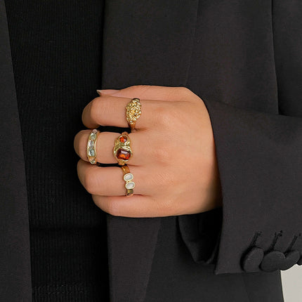 Set De Anillos Con Diseño Hueco Y Diamantes De Aleación Chapado En Oro 14K