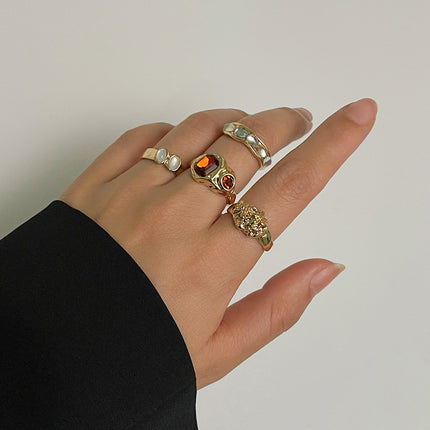 Set De Anillos Con Diseño Hueco Y Diamantes De Aleación Chapado En Oro 14K