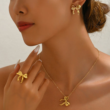 Conjunto De Pendientes, Collar Y Anillo Con Diseño De Lazo De Cobre Chapado En Oro 14K