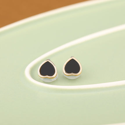 Aretes En La Oreja Corazón Negro Ear Cuff Diseño De Cobre Elegante