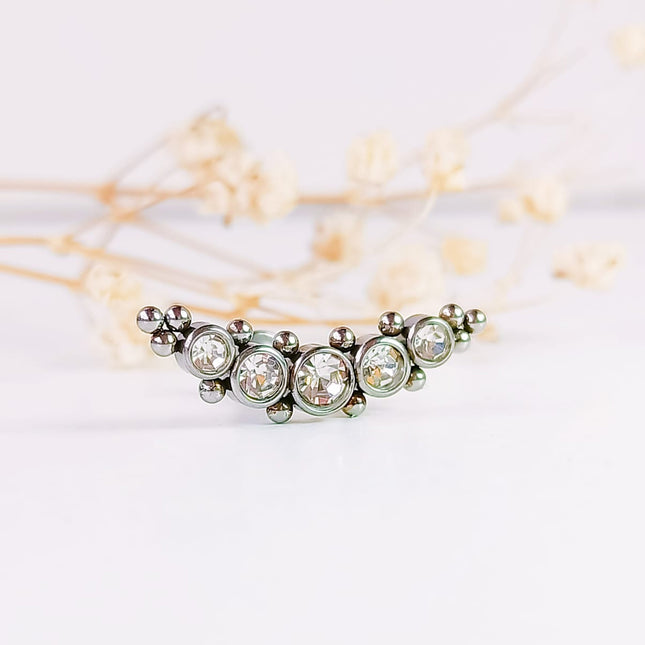 Piercing Labial De Acero Inoxidable Con Forma De Luna y Cinco Zirconitas