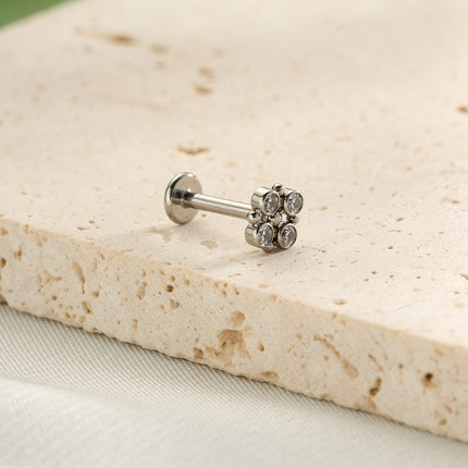 Piercing Labio De Acero Inoxidable Con Cuatro Circonitas Estilo Casual