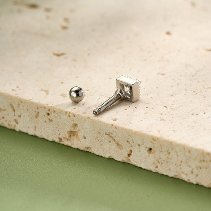 Piercing Clavo De Hueso Del Oído Plateado Con Zirconia Cuadrada
